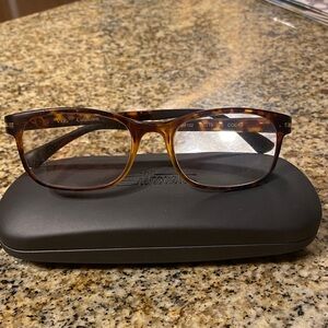 Vari Unisex Eyeglasses
